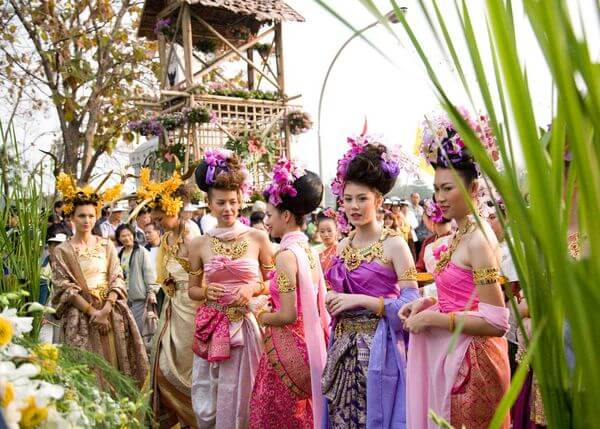 Festival-tsvetov-v-Tailande